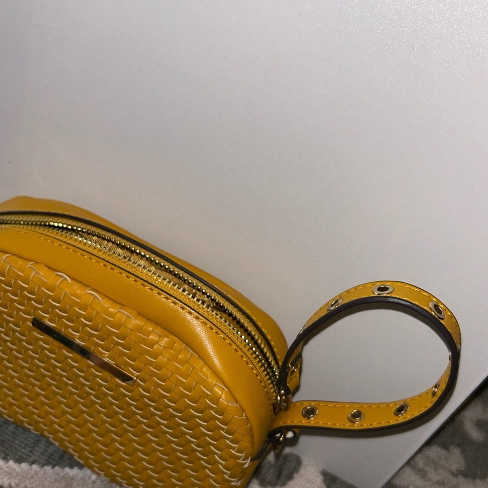 NWOT Aldo mustard yellow mini belt bag - Picture 5 of 6